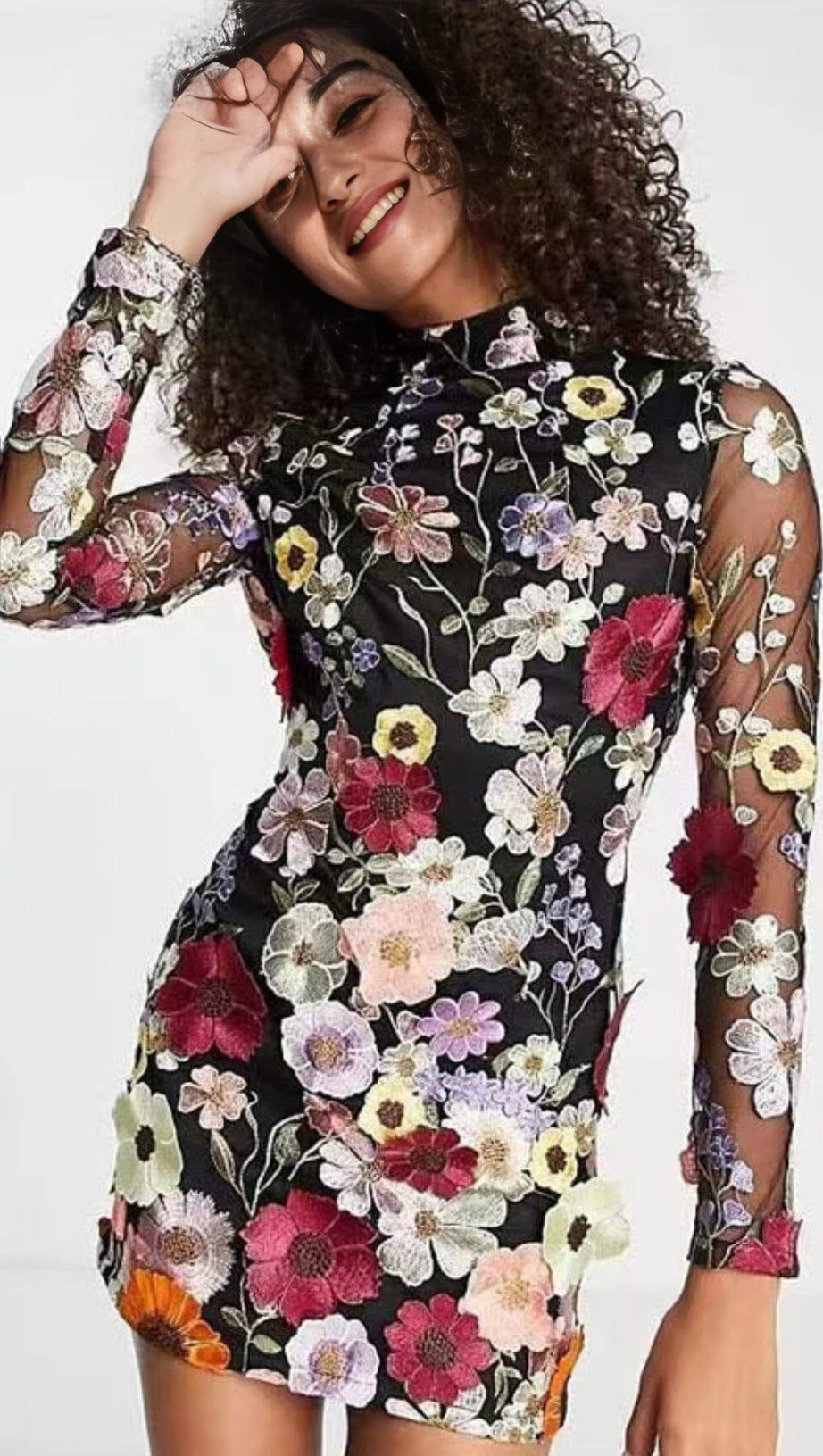 MINI ABITO A MANICHE LUNGHE IN RETE CON FIORI IN NERO