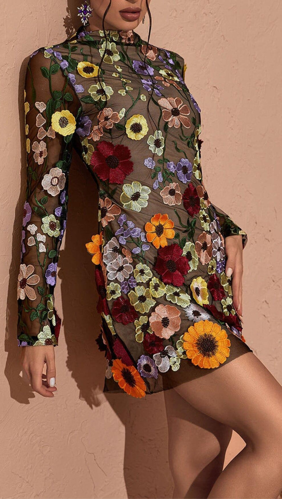 MINI ABITO A MANICHE LUNGHE IN RETE CON FIORI IN NERO