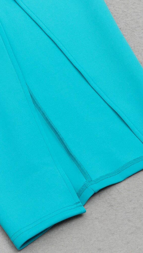 ABITO MIDI CON SPACCO E ORLO SCOLLATO IN AZZURO