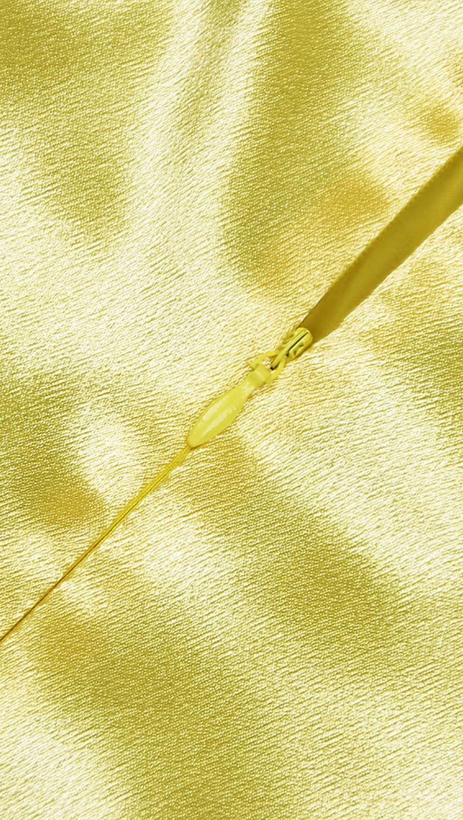 ABITO CON SCOLLO ALL'AMERICANO E SPALLINE IN RASO ORO