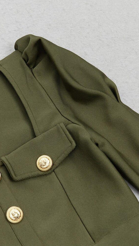 MIDIKLEID MIT ECKIGEM KRAGEN UND KNOPF IN OLIVGRÜN