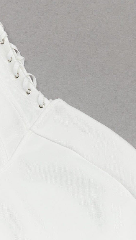 ABITO MIDI CON SPALLINE E FIANCHI AVVOLGENTI IN BIANCO