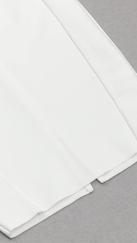 ABITO MIDI CON SPALLINE E FIANCHI AVVOLGENTI IN BIANCO