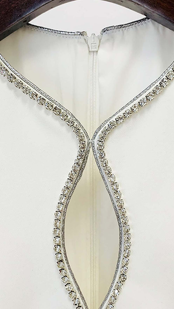 AIIZIE LONG SLEEVE V-NECK DIAMOND TIGHT LONG SLEEVE JUMPSUIT - product image
