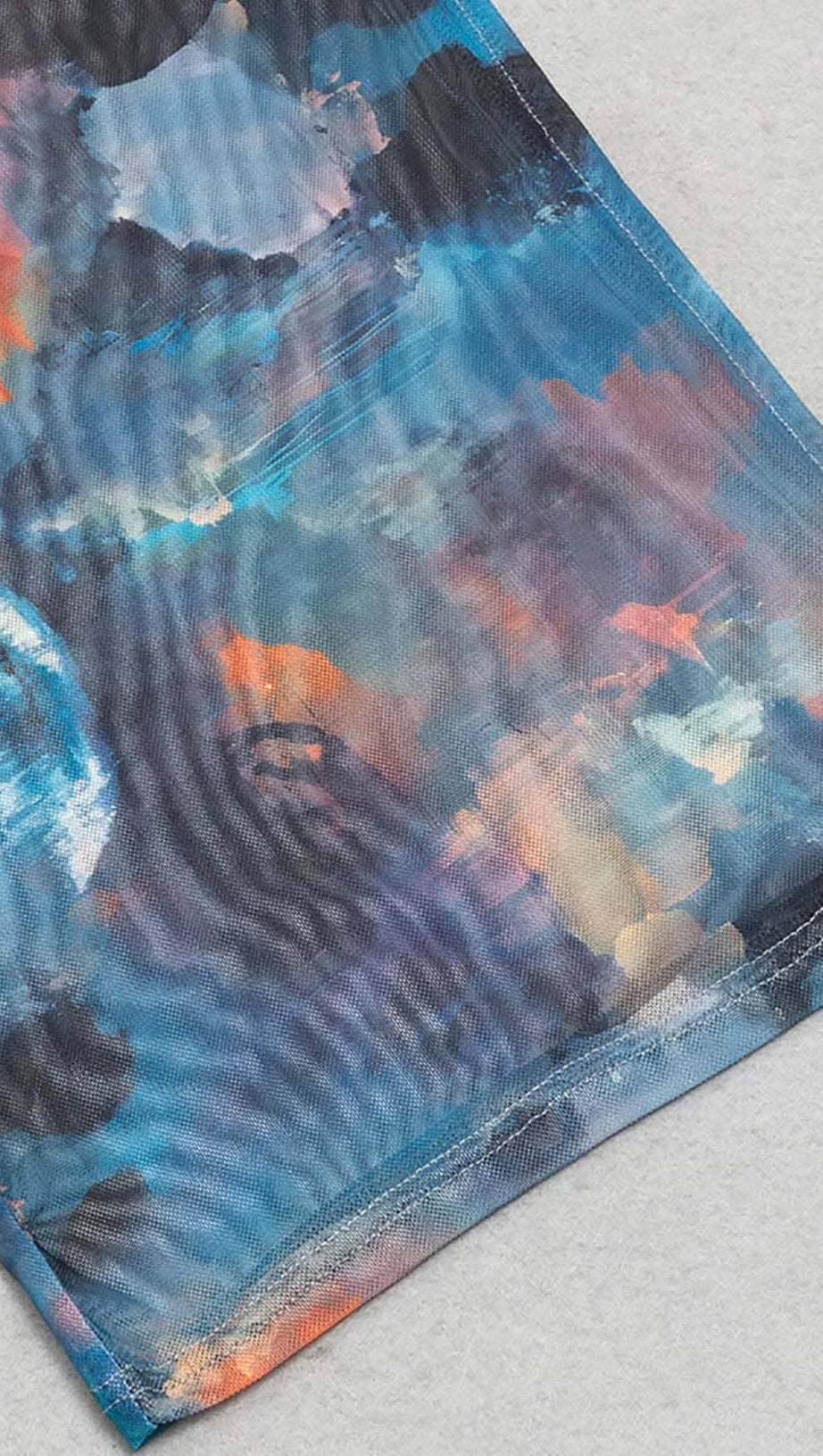 ABITO MIDI ADERENTE IN RETE CON COLLO ALTO MULTICOLORE