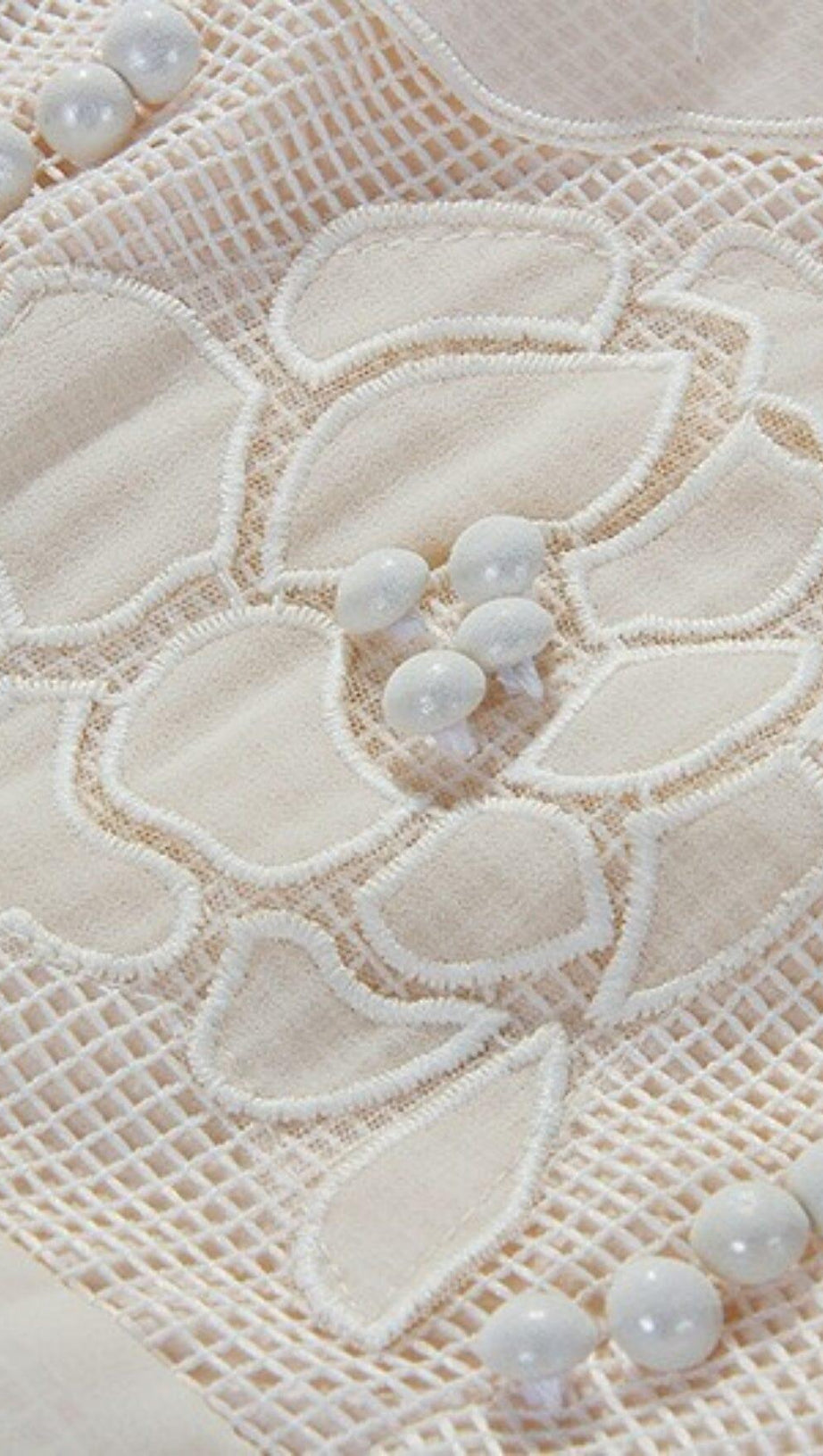 Ärmelloses Midikleid mit Rüschen in Beige