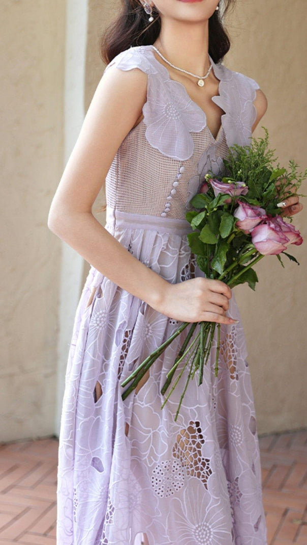 AIIZIE RUFFLED SLEEVELESS MIDI DRESS IN PURPLE - product image
