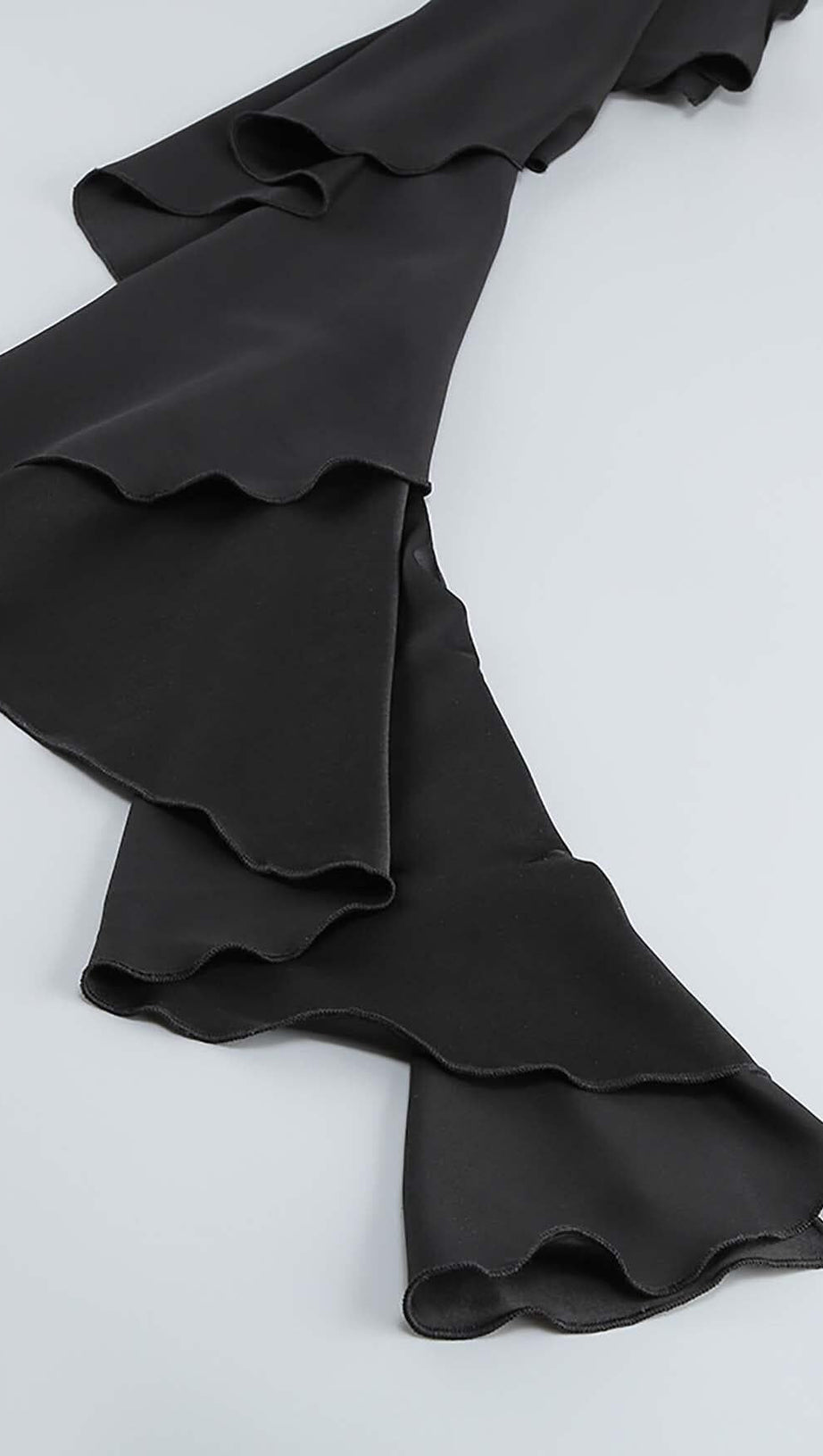 ABITO LUNGO ASIMMETRICO CON VOLANT