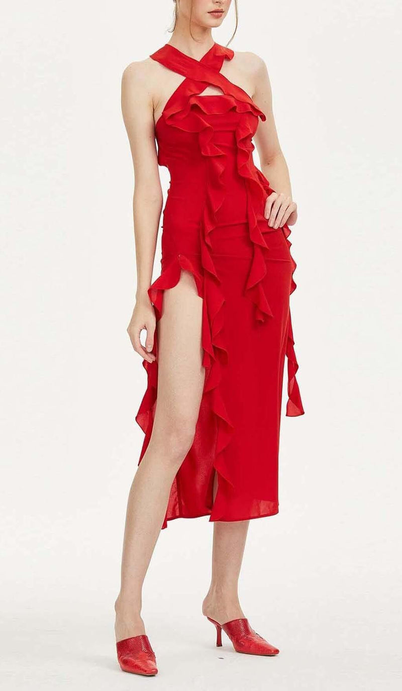 STRAPLESS RUFFLE SLIT MIDI DRESS IN RED