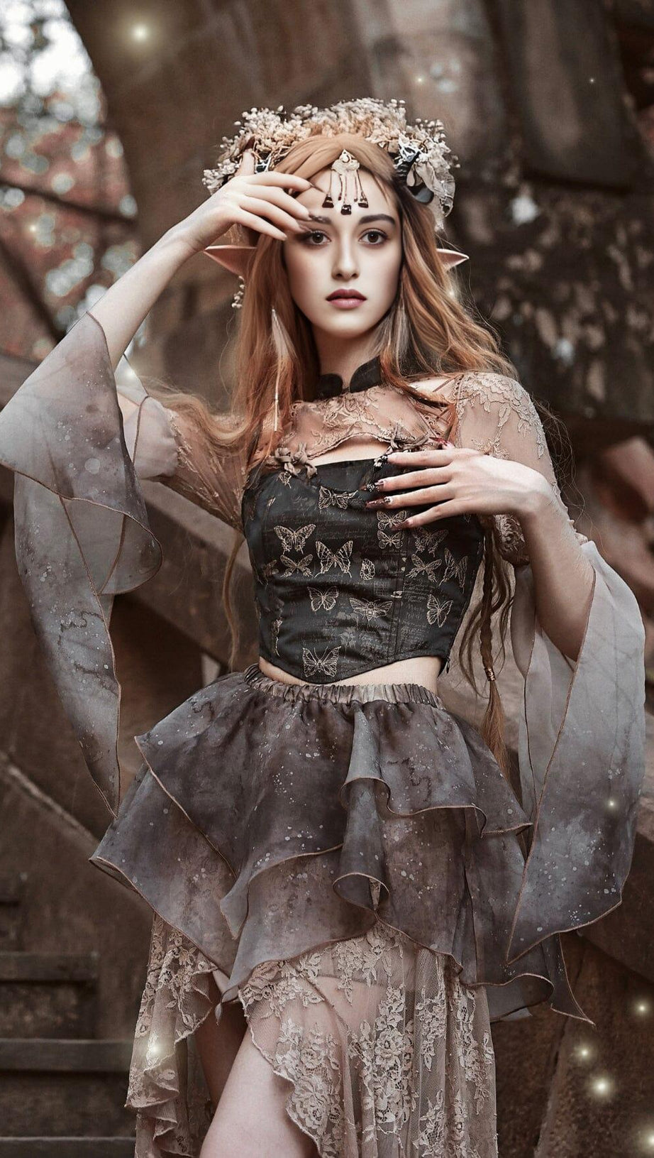 BUTTERFLY LACE LONG SLEEVE TOP