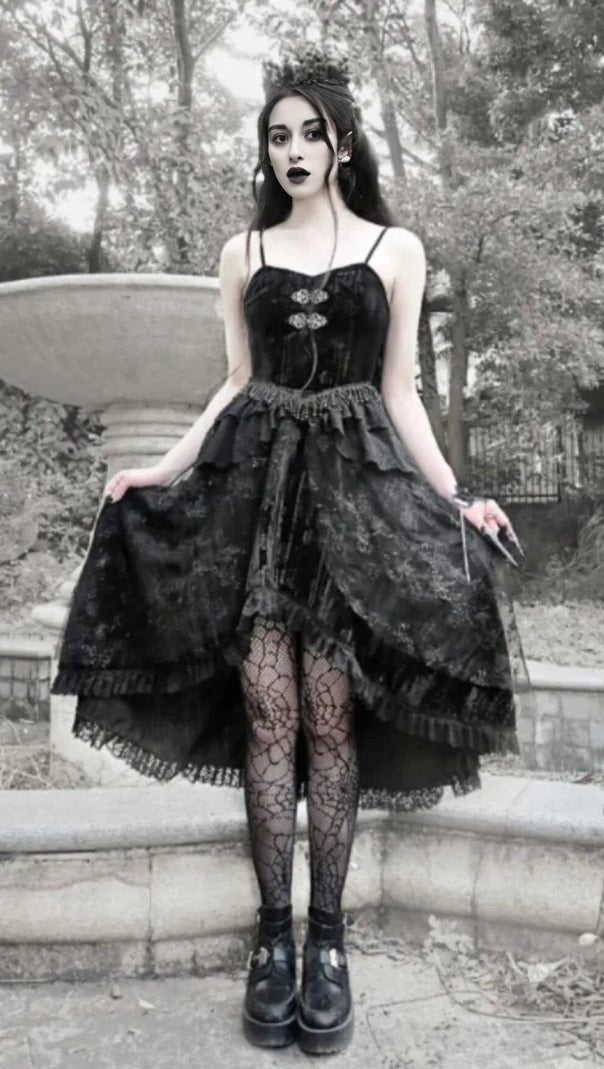AIIZIE SWEETHEART NECKLINE CLASSIC GOTHIC VELVET DRESS - product image
