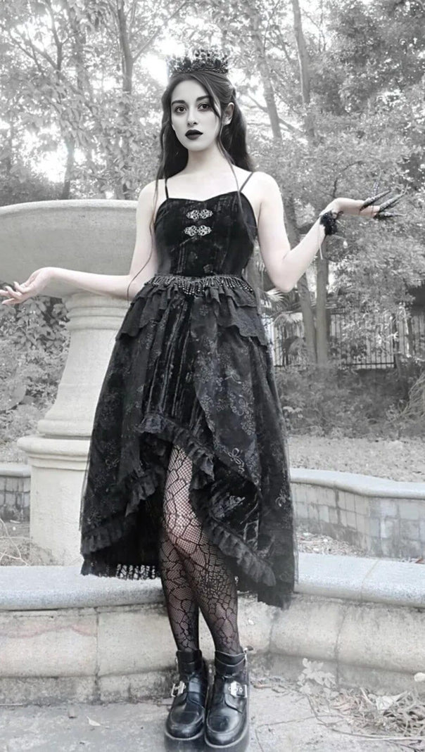 AIIZIE SWEETHEART NECKLINE CLASSIC GOTHIC VELVET DRESS - product image