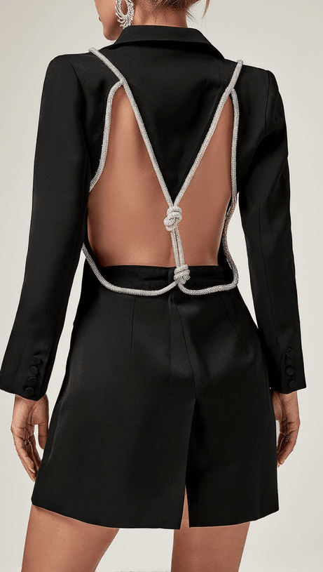 Juno – Tief ausgeschnittenes, rückenfreies Blazerkleid