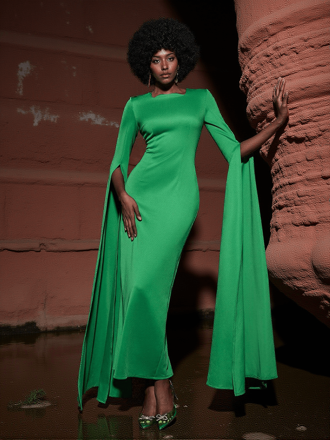 GERTIE LONG SLEEVE CUTOUT MAXI DRESS IN GREEN