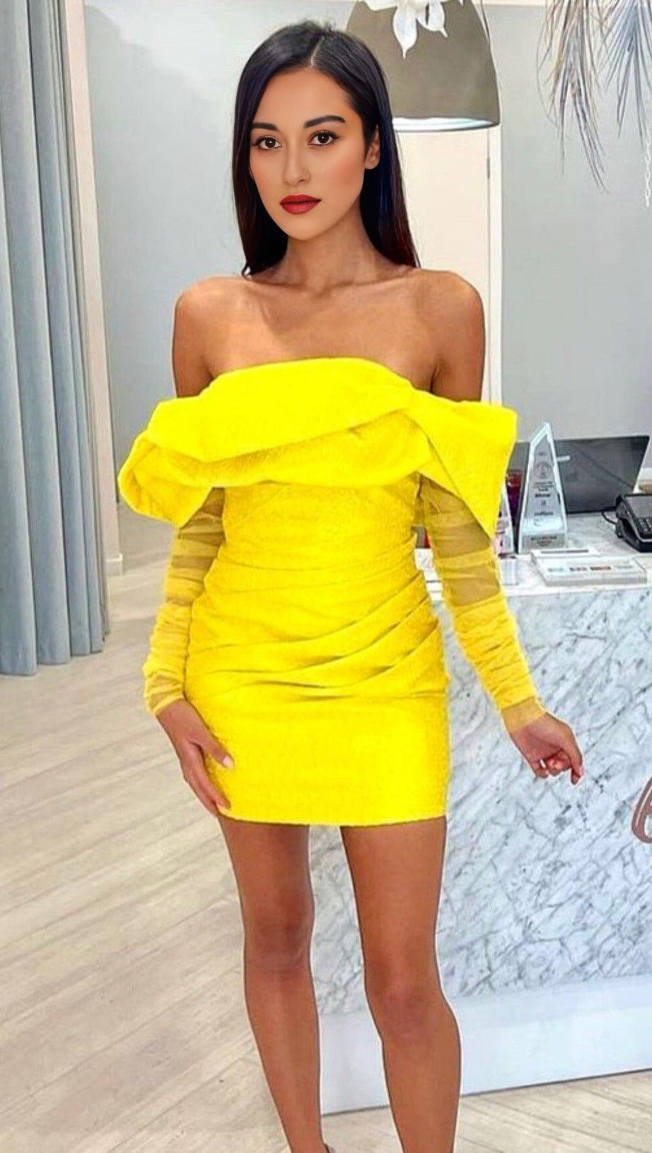 MINI ABITO GIALLO IN RETE CON SPALLE SCOPERTE E RUCHES