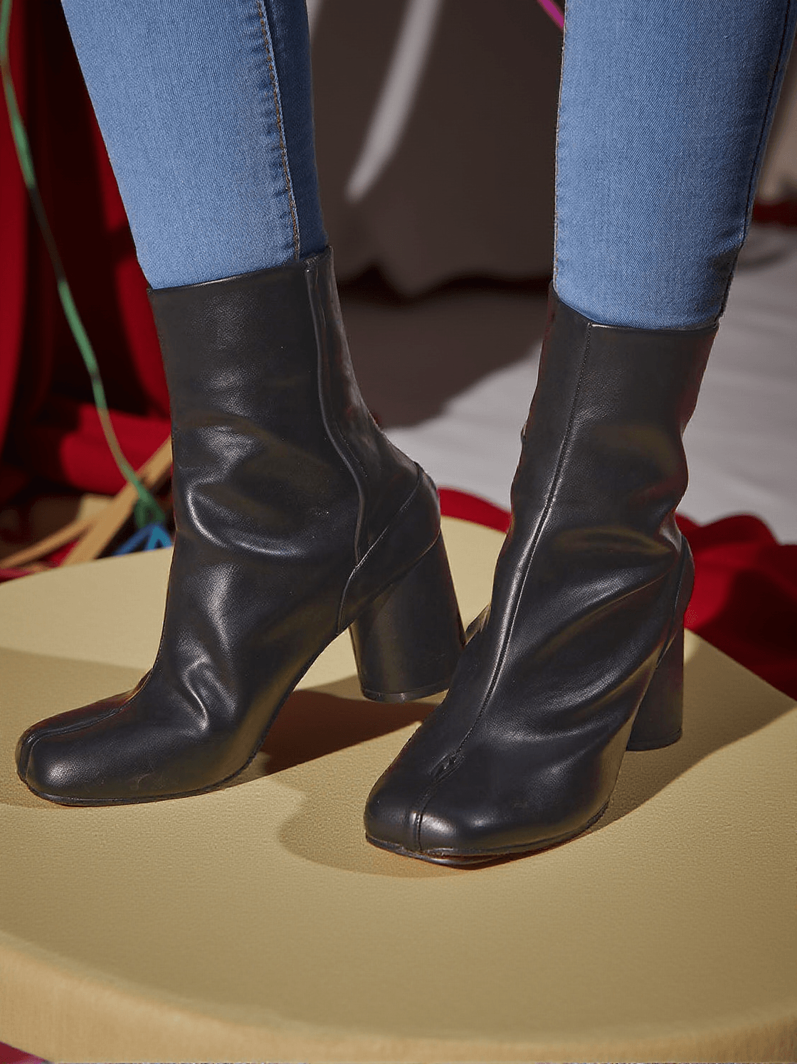 STIVALI WALLON IN PELLE CON PUNTA TABI NERI