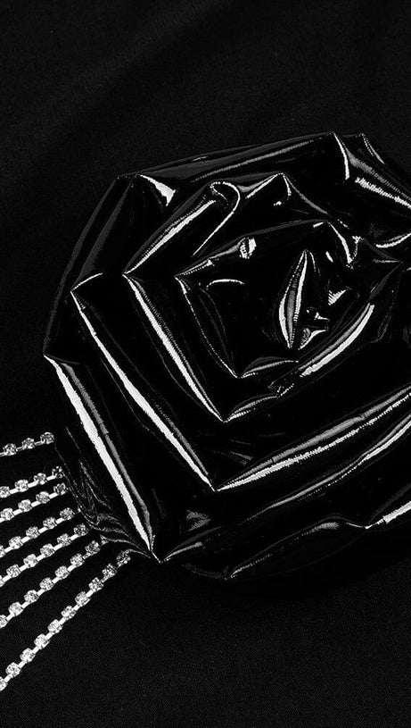 BACKLESS HIP WRAP MIXI DRESS IN BLACK