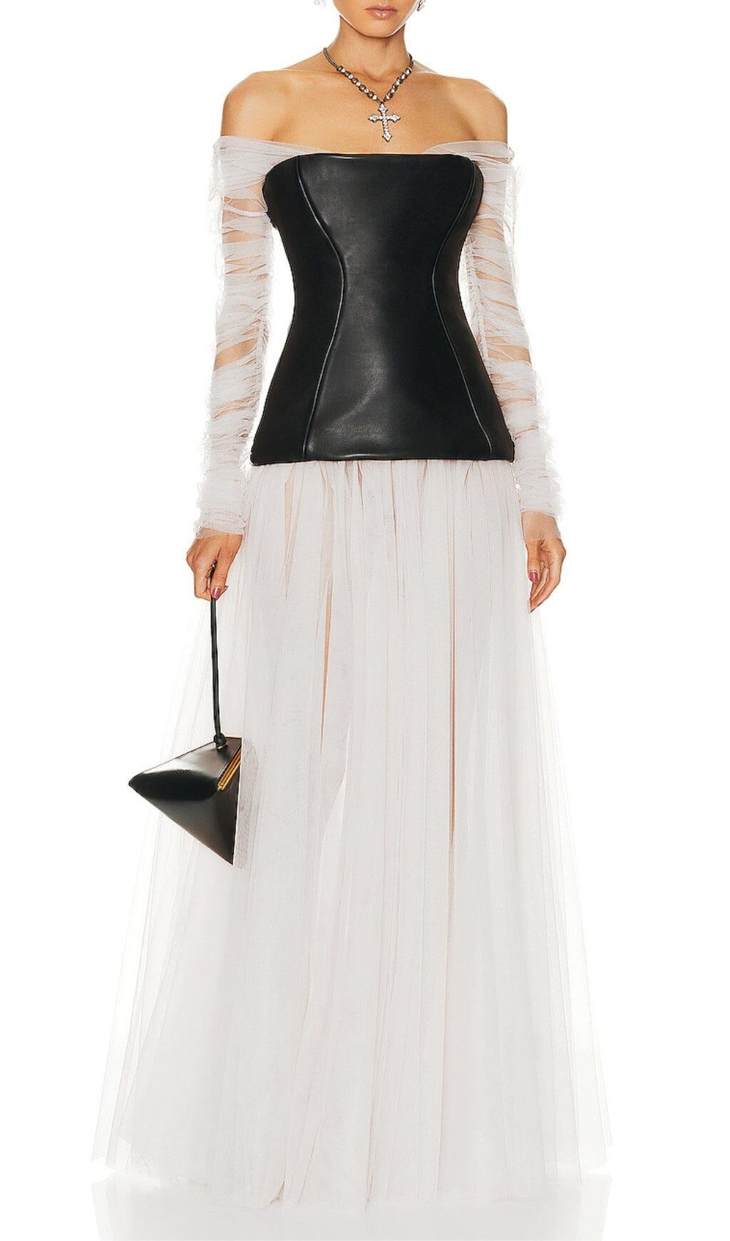 TRÄGERLOSES MAXI-KLEID AUS DOPPELTEM MESH-FARBIG