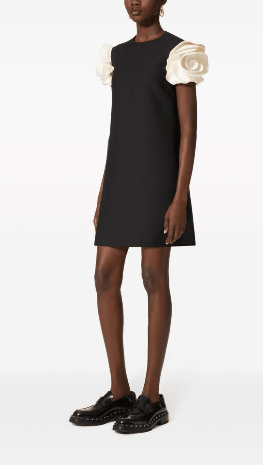 Weißes, kurzärmliges Crêpe-Minikleid mit 3D-Blumenmuster