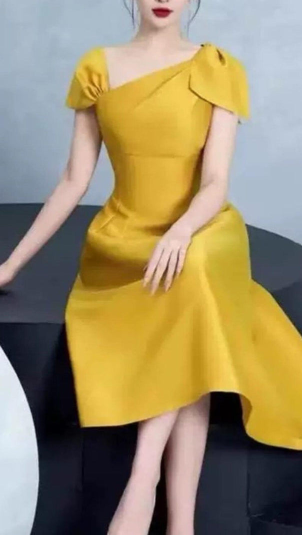AIIZIE YELLOW ASYMMETRIC SHOULDER DIAGONAL COLLAR TEMPERAMENT FRENCH DRESS - product image
