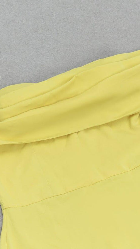 YELLOW ONE-SHOULDER STRAPLESS LONG-SLEEVED PLEATED MAXI DRESS
