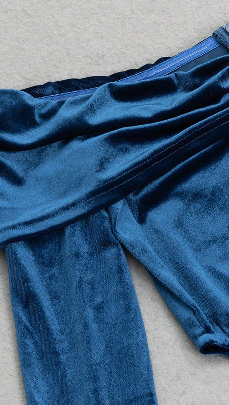 ONE-SHOULDER LONG-SLEEVED HOLLOW RUFFLED MAXI DRESS