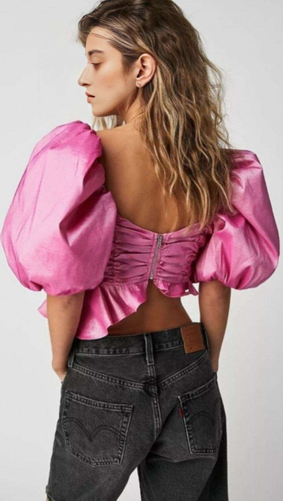 ROSA BLUMENMUSTER, TAILLELOSES KURZARM-TOP MIT PUFFÄRMELN