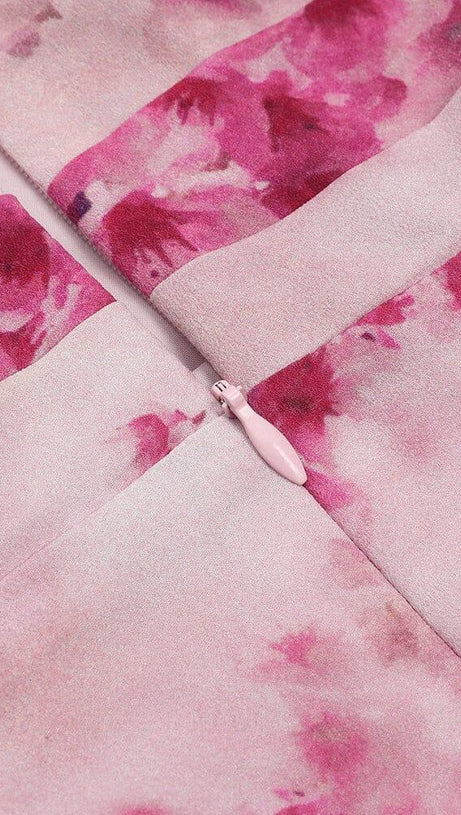 ROSA NECKHOLDER-KLEID MIT DRUCK UND PLISSEE-SCHLITZ