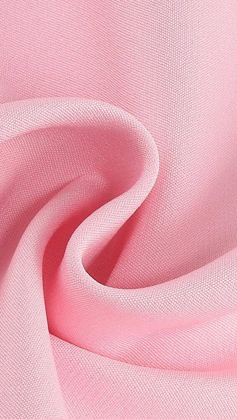 TRÄGERLOSES MINIKLEID MIT ROSA ROSENBLUMEN