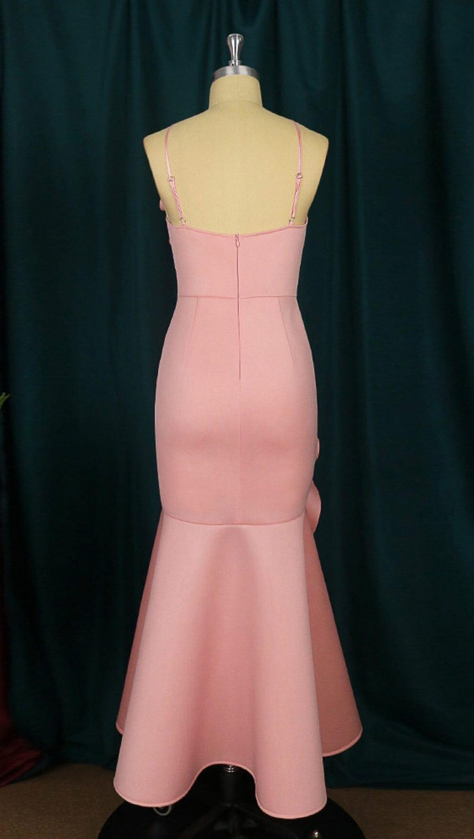 ABITO MIDI ROSA CON SPALLINE E SCHIENA SENZA VOLANT, TAGLIE FORTI