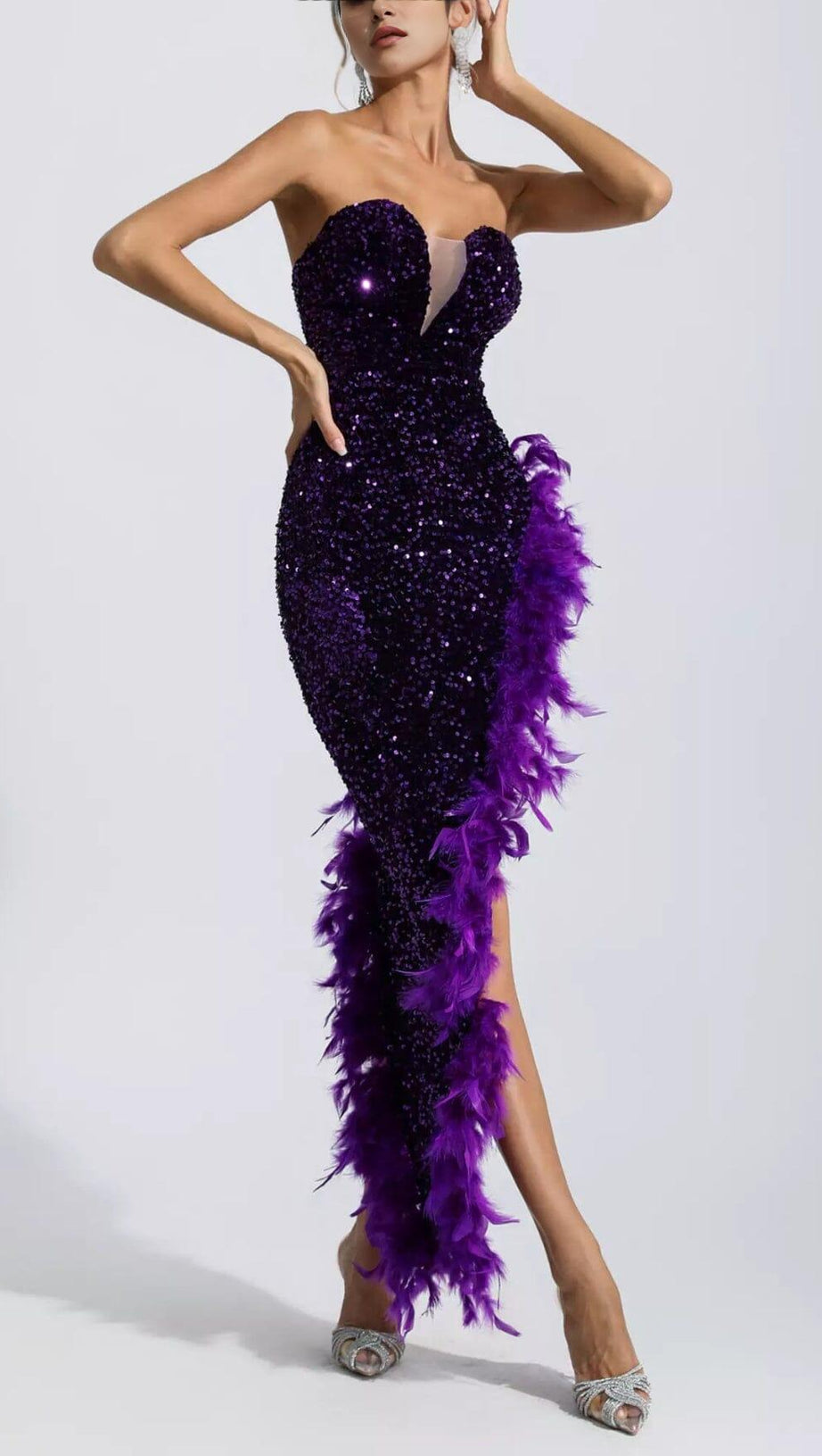 ABITO CON PIUME E PAILLETTES VIOLA