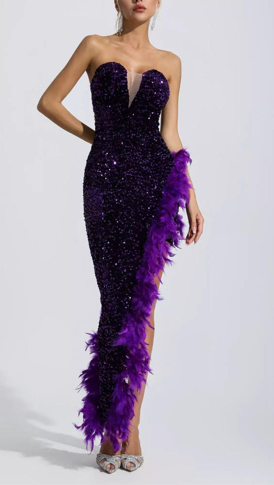 ABITO CON PIUME E PAILLETTES VIOLA