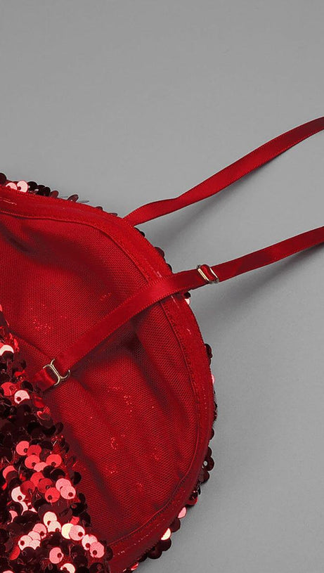 ABITO LUNGO CON SOTTOVESTE ROSSO, PAILLETTES E FIORI