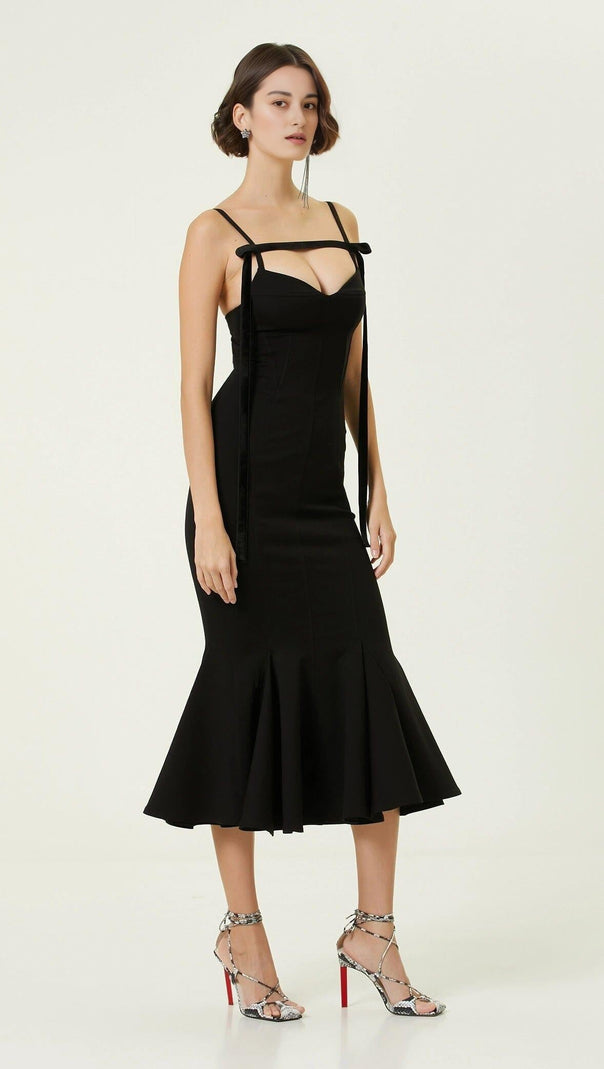 AIIZIE STRAPY SLIM MAXI DRESS IN BLACK - product image