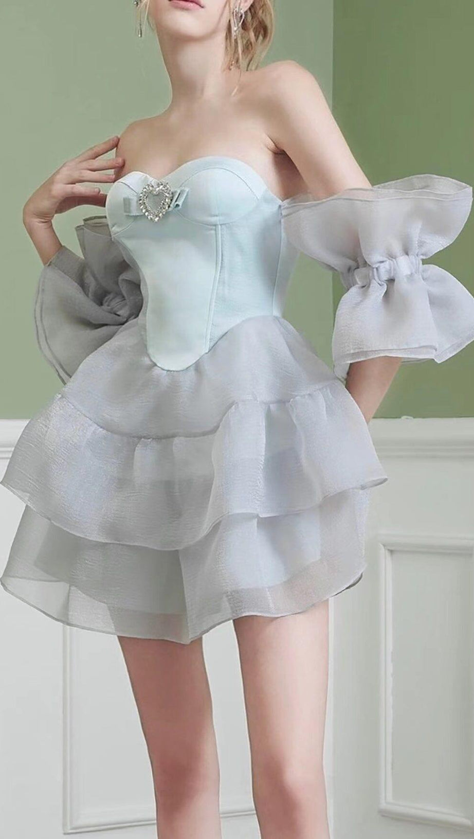 MINI ABITO SIRENA PRINCIPESSA SENZA SPALLINE CON MANICHE A SBUFFO