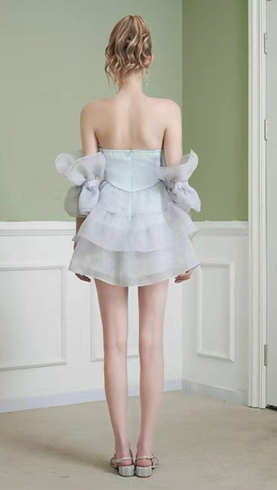 MINI ABITO SIRENA PRINCIPESSA SENZA SPALLINE CON MANICHE A SBUFFO