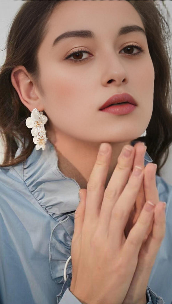 AIIZIE METAL DOUBLE FLOWER EARRINGS - product image