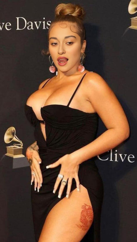 THIGH SLIT MAXI DRESS IN BLACK