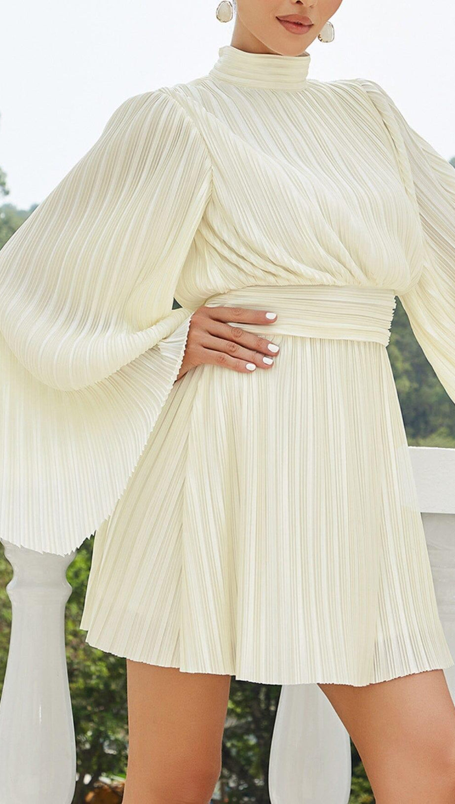 HALF TURTLENECK LOOSE LONG SLEEVE PLEATED MINI DRESS