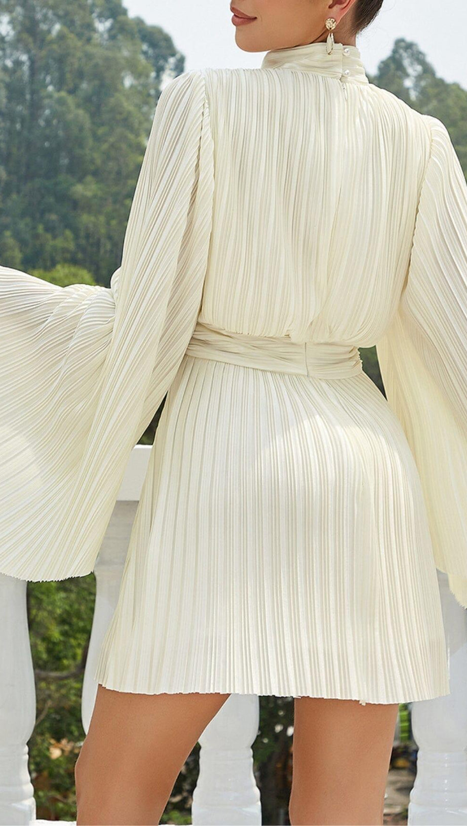 HALF TURTLENECK LOOSE LONG SLEEVE PLEATED MINI DRESS