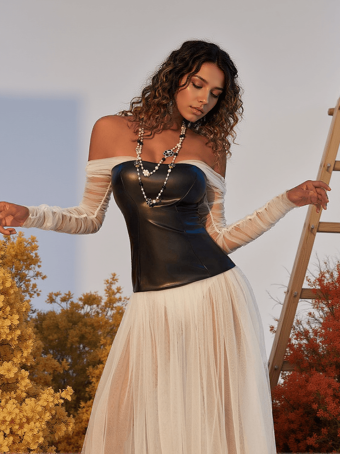 SENAI PEARL FLOWER OPERA NECKLACE