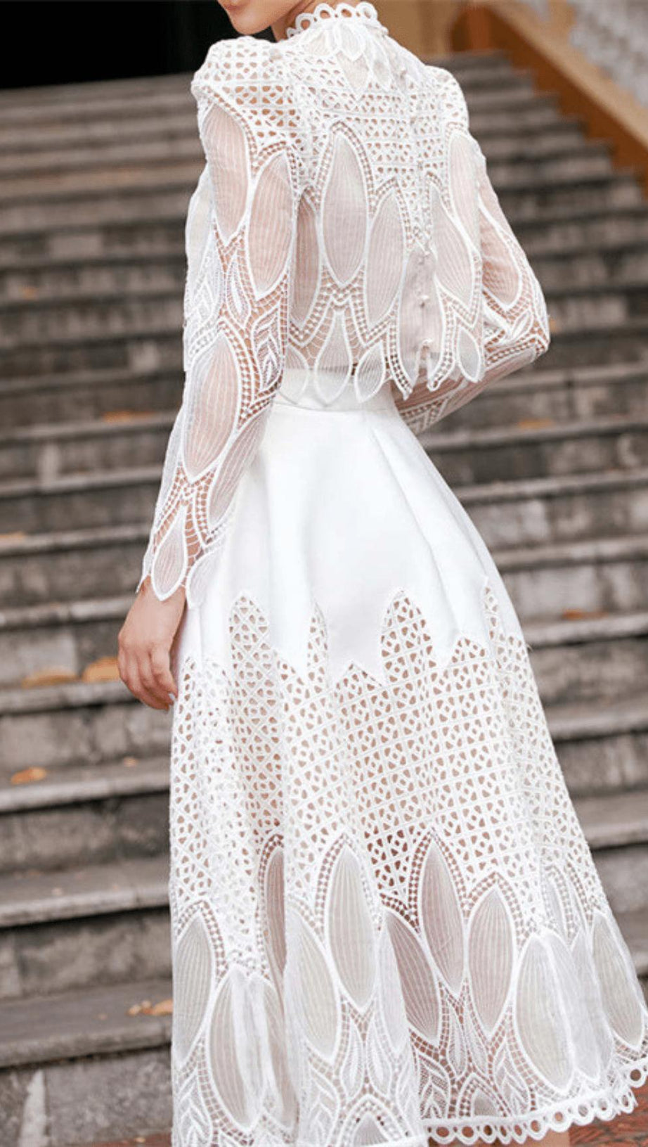 HEAVY-DUTY LACE STAND-UP COLLAR PUFF-SLEEVE HIGH-WAIST MIDI DRESS
