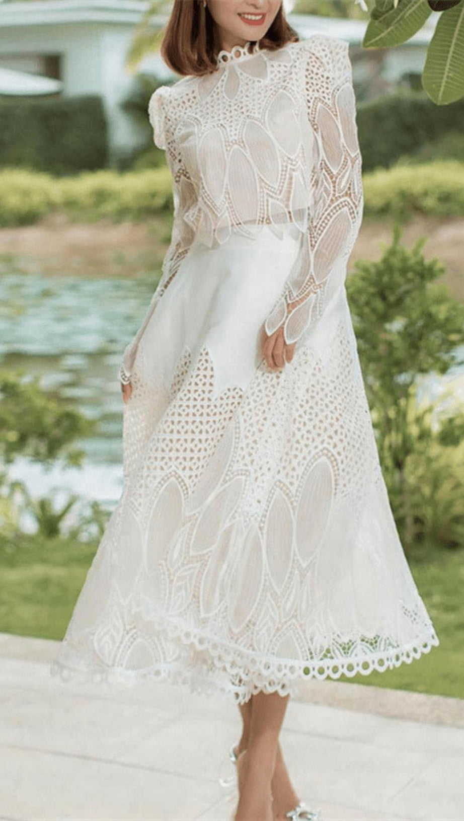 HEAVY-DUTY LACE STAND-UP COLLAR PUFF-SLEEVE HIGH-WAIST MIDI DRESS