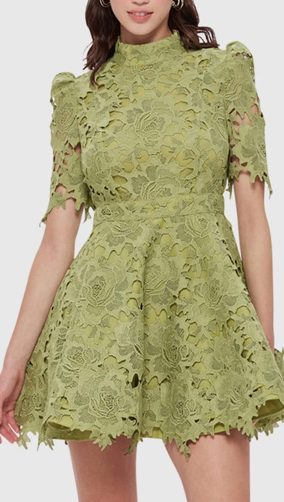 LACE SHORT SLEEVE MINI DRESS IN OLIVE