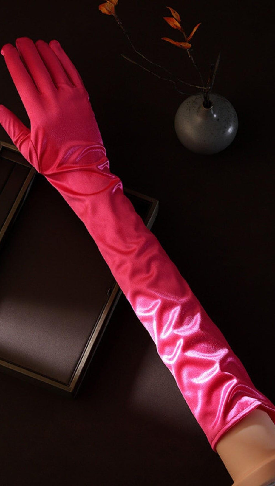 LONG ROSE-RED GLOVES