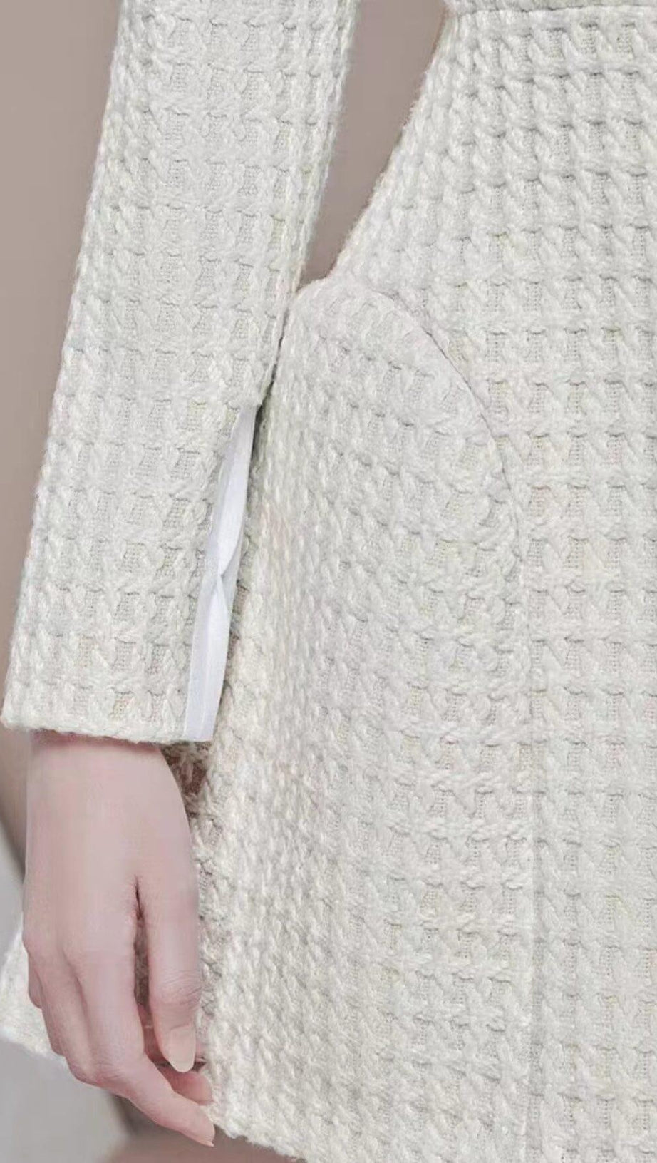 LONG SLEEVE BOW A-LINE MINI DRESS IN WHITE