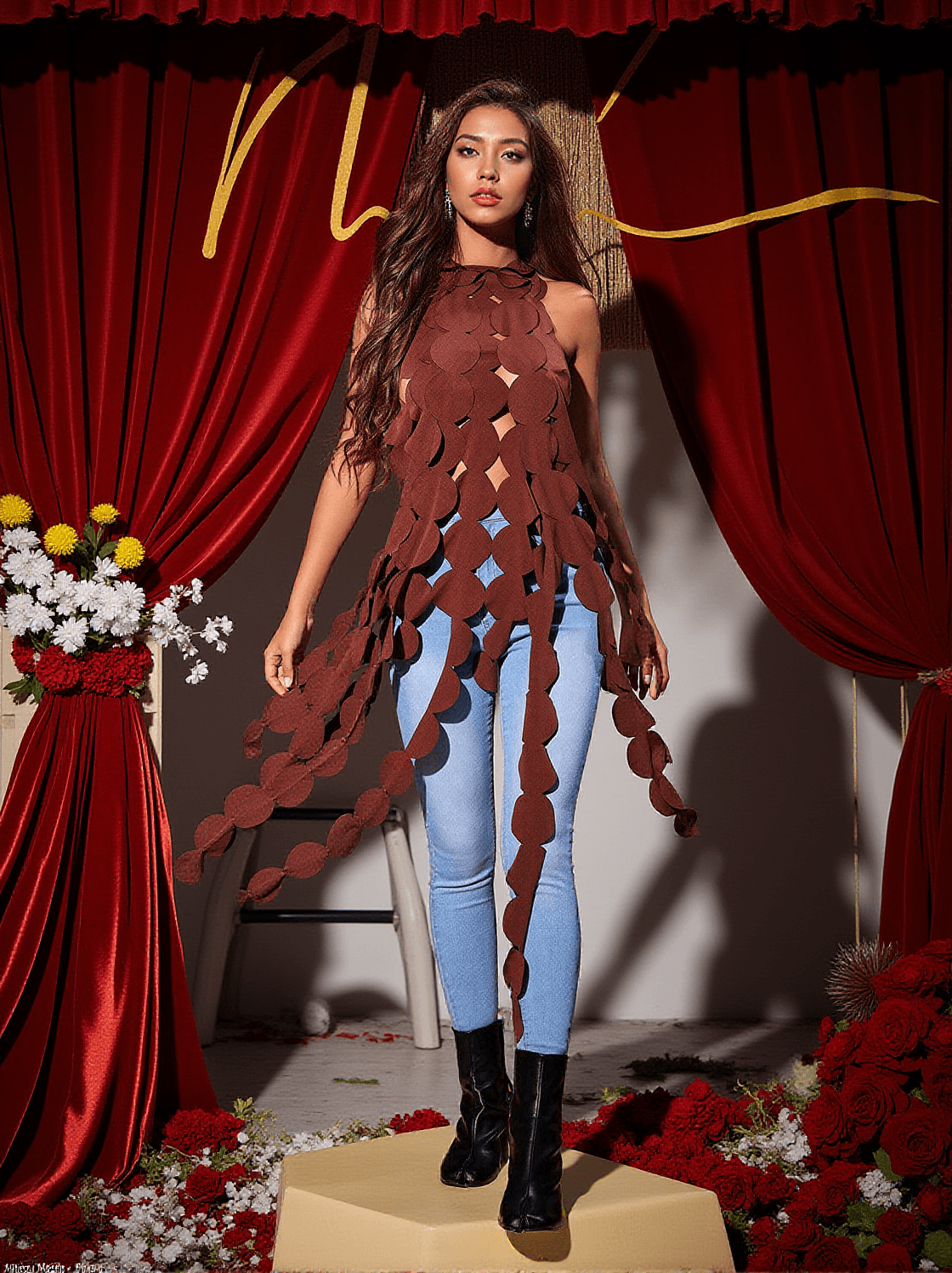 NYX BACKLESS CIRCLE CUTOUT FRINGE TOP IN BROWN