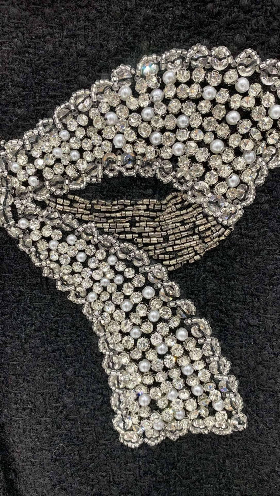 BLACK SMALL FRAGRANT STYLE BOW BEADED SHORT WOOLEN JACKET