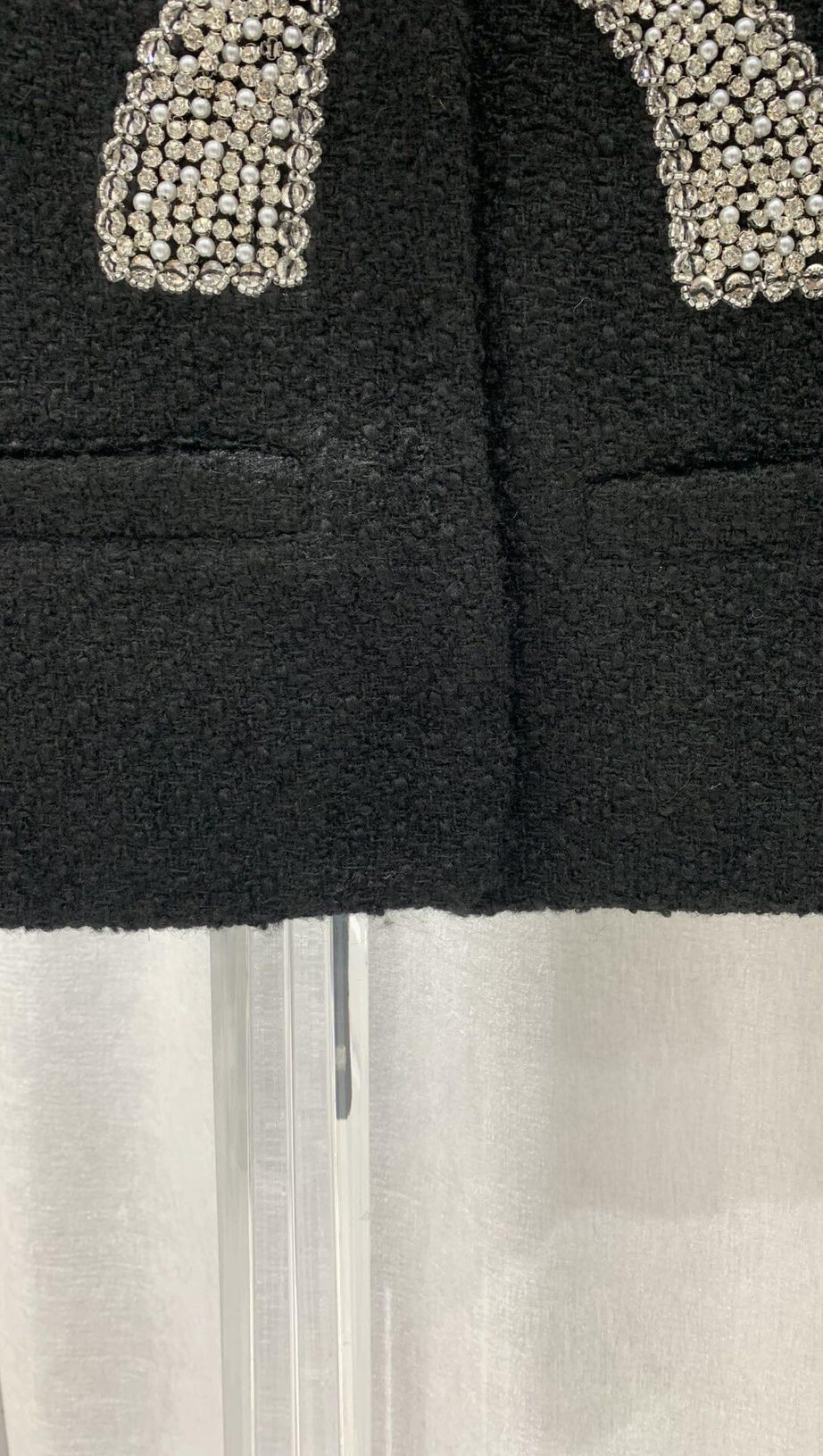 BLACK SMALL FRAGRANT STYLE BOW BEADED SHORT WOOLEN JACKET