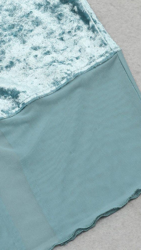 BLUE LONG-SLEEVED HOLLOW VELVET TIGHT HIP DRESS